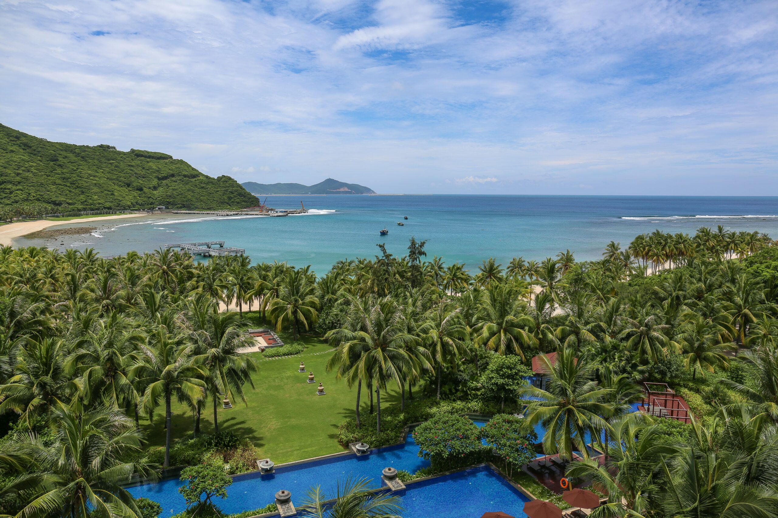 You are currently viewing Vacationing at the “Cannes of the East”:  Hainan, China